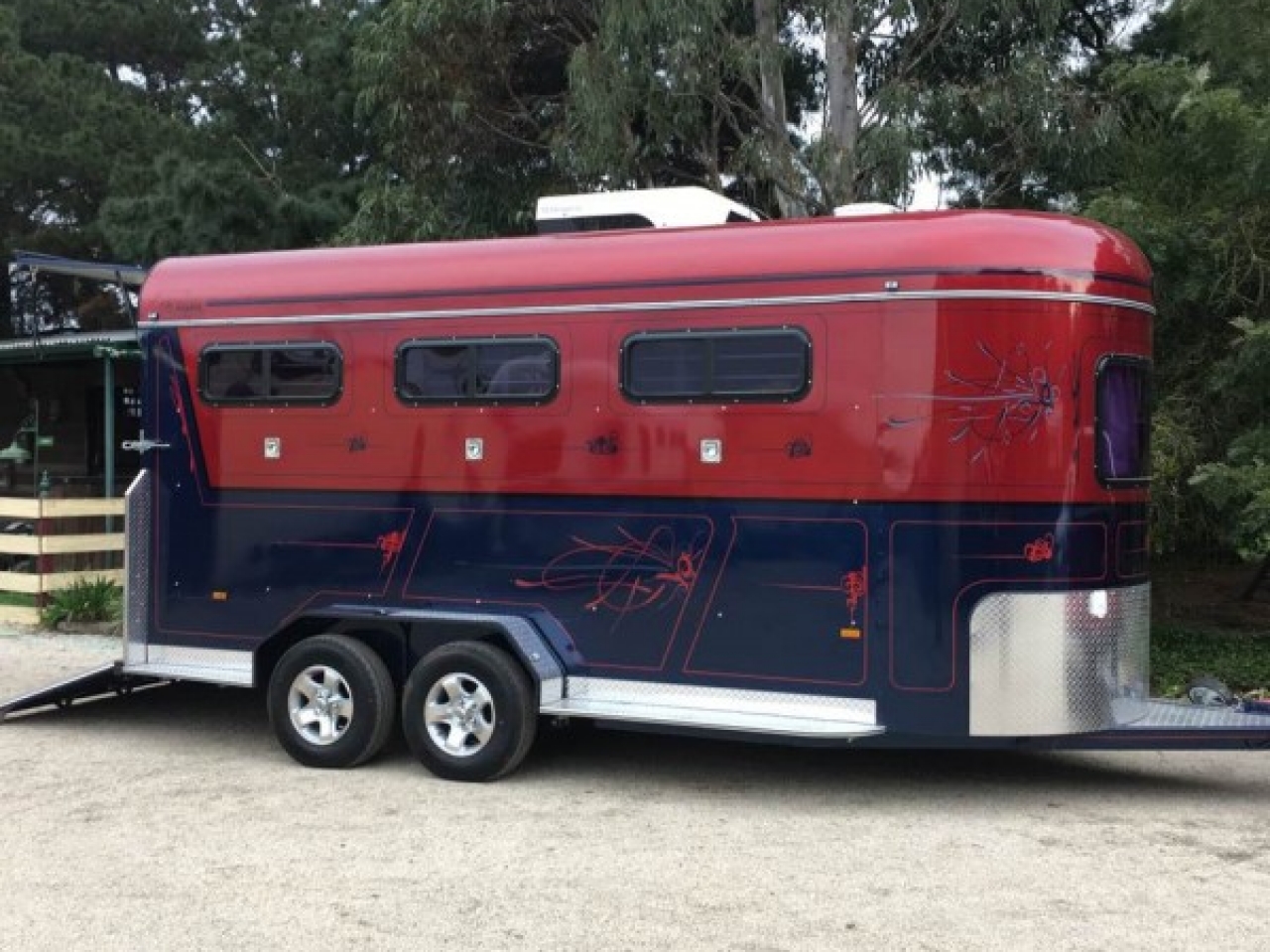 Horse Float Gallery L&B Floats